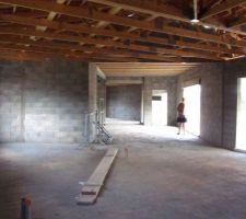 L'int&eacute;rieur, pris cot&eacute; chambre