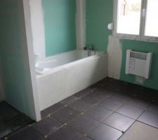 Coffrage baignoire   debut de pose carrelage