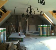 Isolation en Acoustilaine Knauf 035 de 300mm dans les rampants