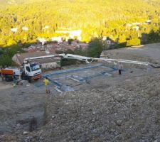 Camion pompe en place, on attend la première toupie