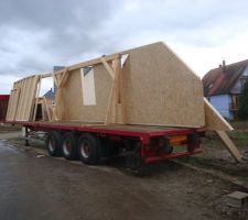 Camion transportant la maison...