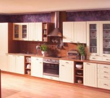 Cuisine Iwona vanille achetée en kit sur une boutique en ligne de meubles de cuisine à prix discount.