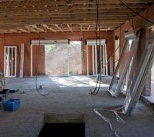 Pose des portes et fenêtres : Une journée de travail la maison est close ...