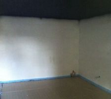 Isolant dans la salle cin&eacute;