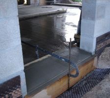 Seuil de la porte de service