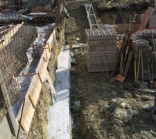 Fondation coul&eacute;  des semelles de 60x50