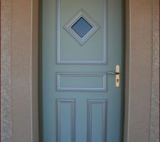 Porte d'entrée avant peinture