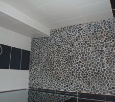Le sol de la douche