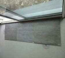 Choix du carrelage !! bon vu comme ca on dirait que c'est les meme, mais non!!! notre choix s est porte sur celui du milieu