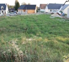 Le terrain du haut de la butte