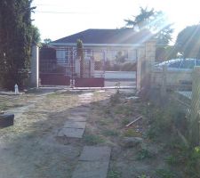 Portail agrandie vue du terrain