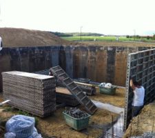 Murs de la cave : Mise en place des banches