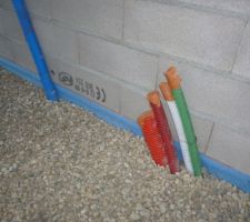Arrivée des cables dans la garage, au plus près des compteurs