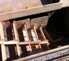 Le coffrage de l'escalier de la cave