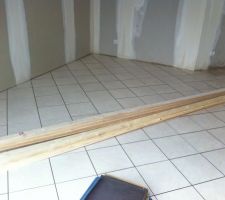 Carrelage en diagonale pi&egrave;ce principal, cuisine, couloir