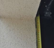 Porte rehaussée 11 : mise en évidence de la rehausse de 2 cm