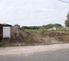 Merci au fermier qui pass&eacute; dans le coin avec un godet
