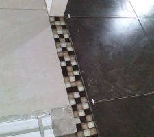 Listel au sol pour la séparation entre la cuisine et le séjour...