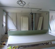 Futur chambre mais pour le moment atelier voir bazar