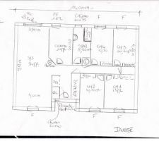 Plan de la maison (plein pied sur sous-sol) de 114m². Le sens d'ouverture de certaines portes sera modifié.