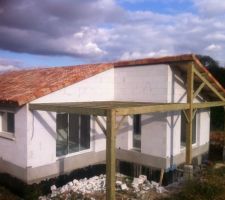 Porche devant salon - pergola