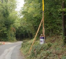 Poteau cable compteur chantier