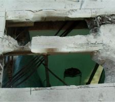 Mise &agrave; nue de la poutrelle centrale.