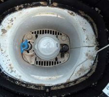 Le compteur d'eau. La première pièce ajoutée à notre construction. :)