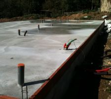 La sortie EDF , telecom , qui sors derriere la maison a &eacute;t&eacute; ramen&eacute;s devant ... rempage pendant 2h ds le VS !!!