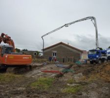 Je me demandais justement comment ils allaient faire pour parvenir &agrave; atteindre les tranch&eacute;es du fond. :D