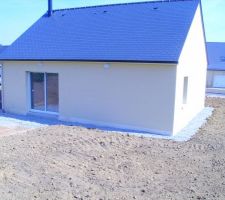 Bientôt la remise des clefs j'ai fait venir un terrassier pour nivené le trrain et enlever le tas de terre de la construction