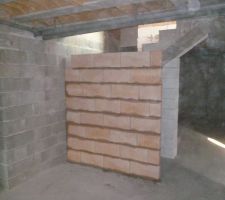 Maçonnerie de la cloison en brique