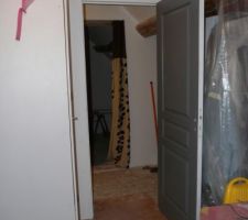 Porte c&ocirc;t&eacute; exterieur chambre miss