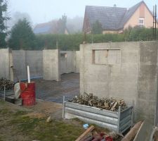 Mur du sous sol en béton après décoffrage