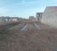 Fondations coul&eacute;es!!