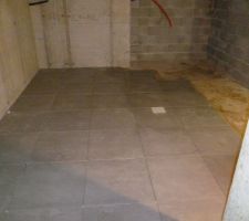 Carrelage de la cave - r&eacute;sultat &agrave; la fin de la 1&egrave;re journ&eacute;e