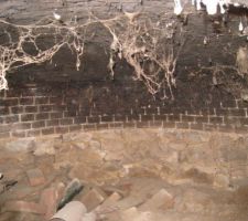 D&eacute;montage du four &agrave; pain en tr&egrave;s mauvais &eacute;tat