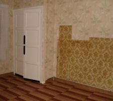 Salle principale avec son placard de rangement