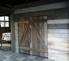 Mur avec portes atelier