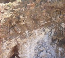 Terrain lors de la viabilisation.
En limite du terrain, proche de la route.