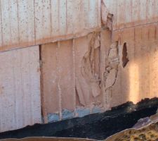 Avec la pelleteuse, l'entreprise a abimé mes briques :( Le constructeur m'a dit que ça arrivait parfois et que le crépisseur répare les dégats avant d'enduire le mur...
