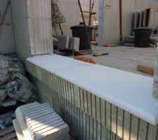 Les seuils installés (en photo, celui de la baie vitrée)