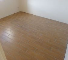 Carrelage d'une des 3 chambres enfants