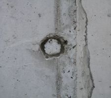 Début de la fin des petits trous (il manque l'enduit)