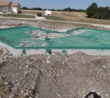 Produit antitermites et cr&eacute;ation de la nourrice avec les gaines desservant la maison