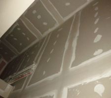 Bandes : cage d'escalier