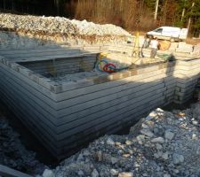 El&eacute;vation des murs de la cave.