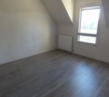 Parquet chambre 2 ;) (oui, il manque les plinthes, ça va venir, lol)