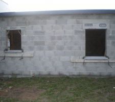 Seuil fenêtres chambre 1 et SDB