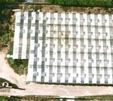 Vue Google earth du terrain, avec la fameuse serre horticole.